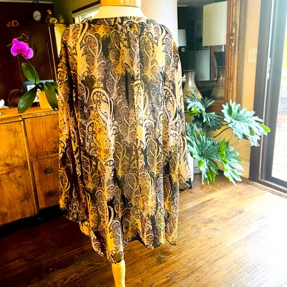 NWOT - stunning pattern in a gorgeous color mix of honey, rust, black & beige. - Picture 3 of 7